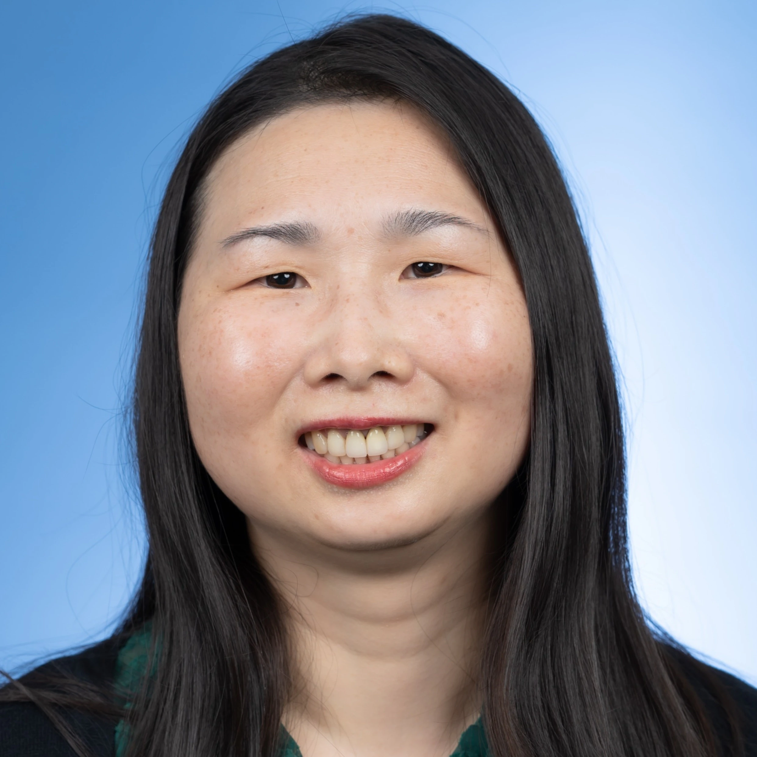 Portrait of Dr. Qiu Zheng